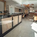 Mandalin Hotel 3*